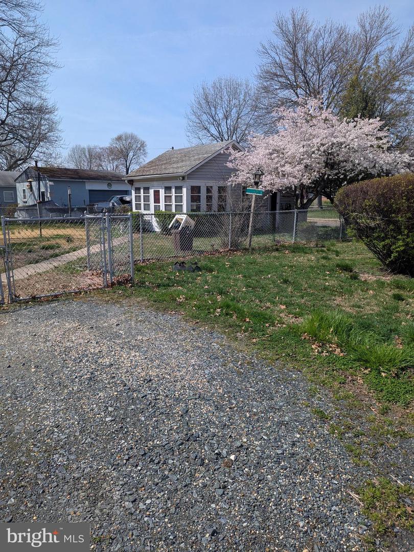801 Lafayette St Property Photo 28