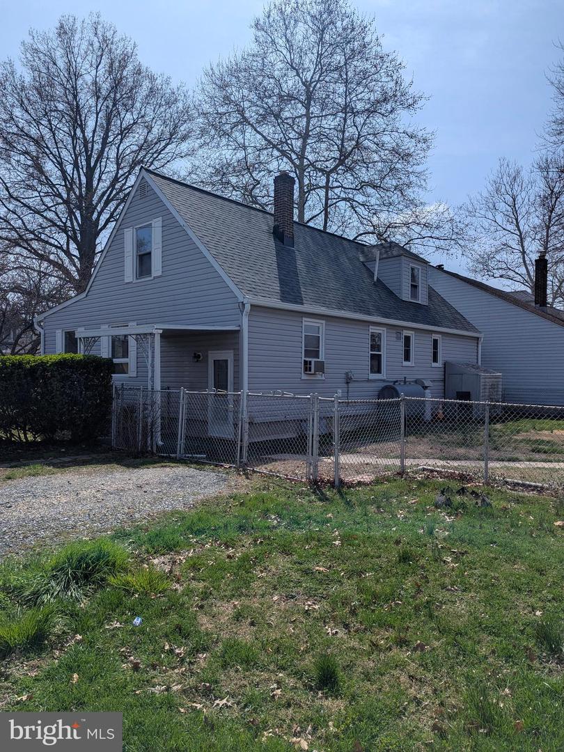 801 Lafayette St Property Photo 29
