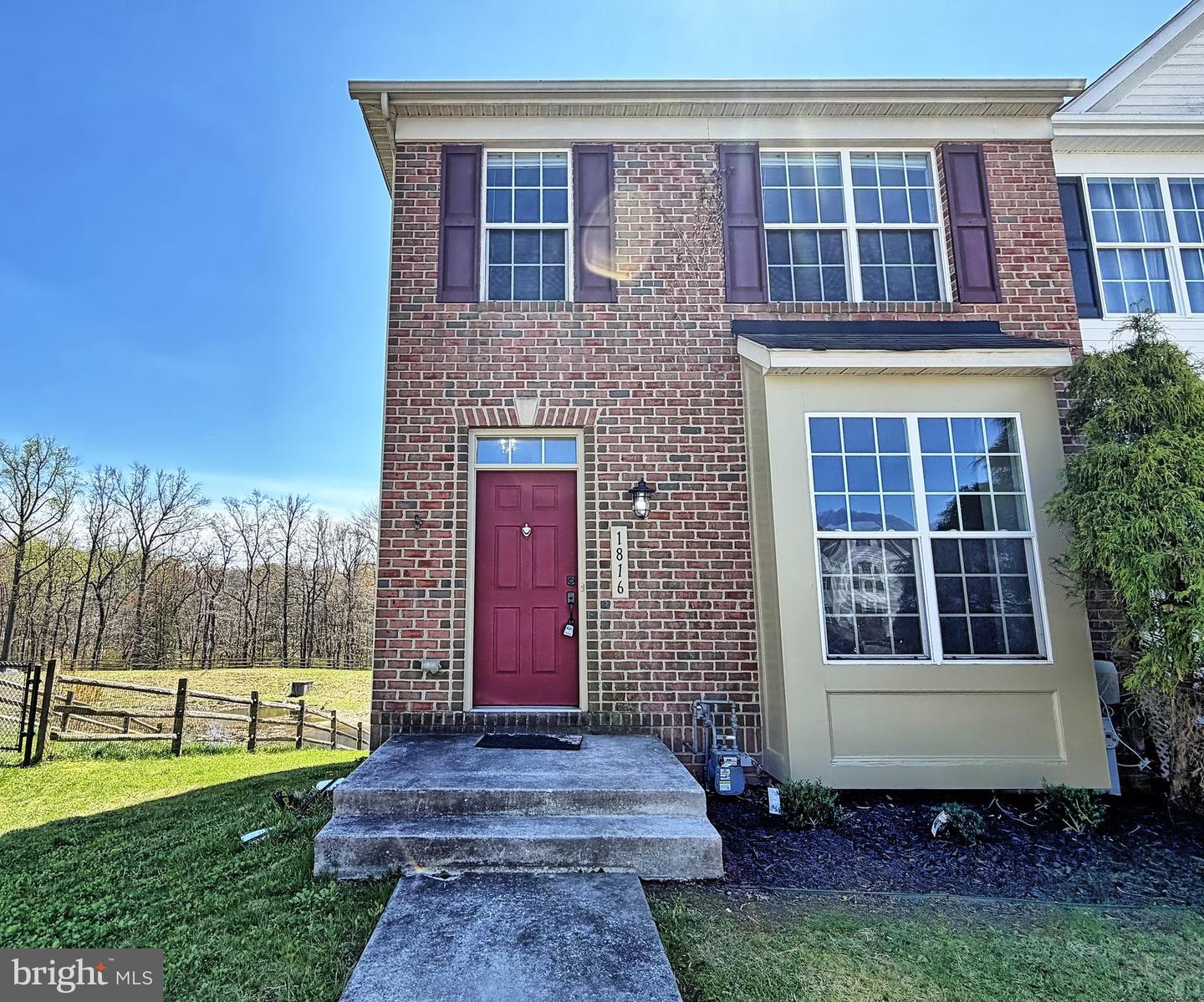 1816 Graymount Way Property Photo 2