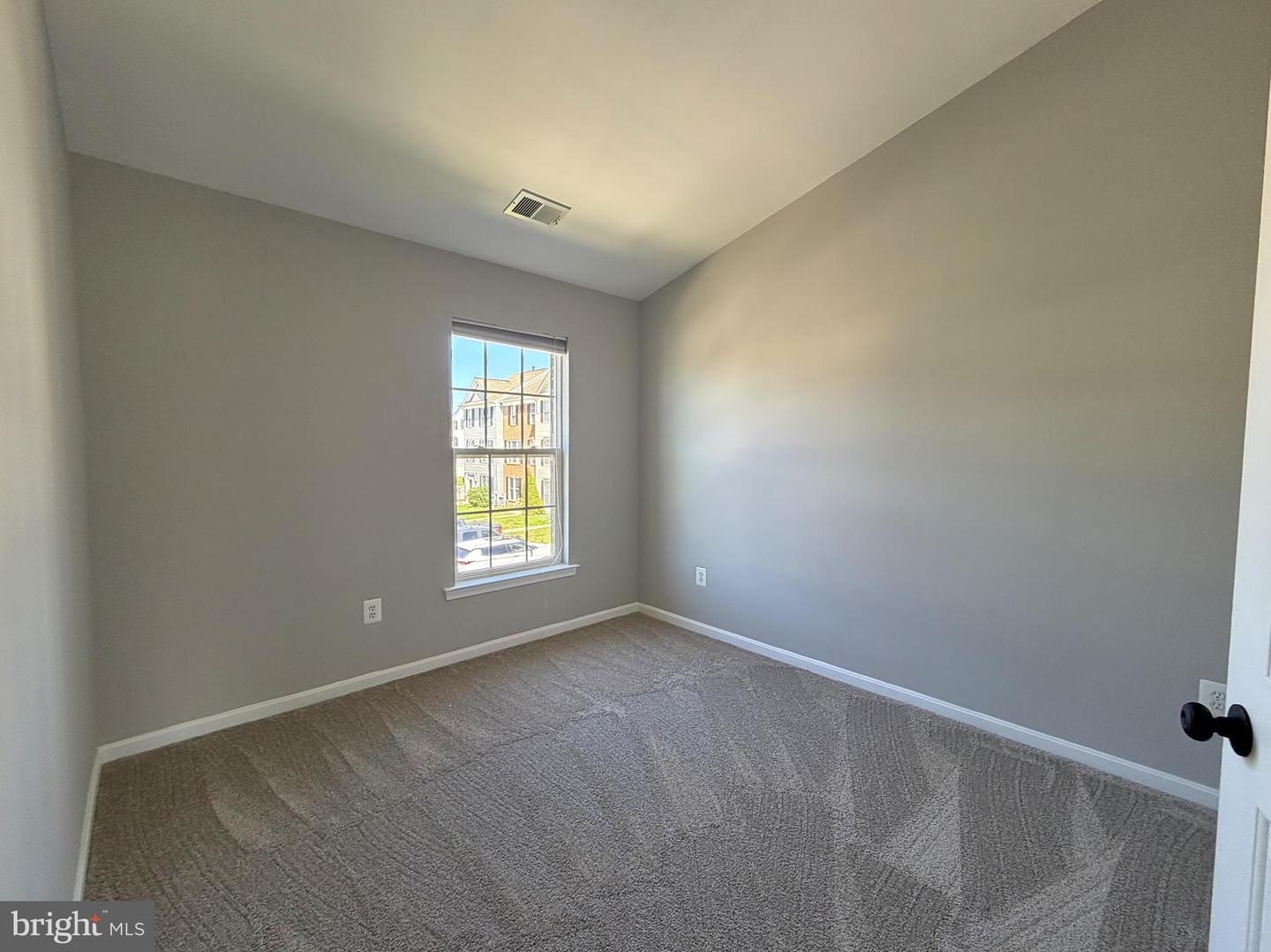 1816 Graymount Way Property Photo 14