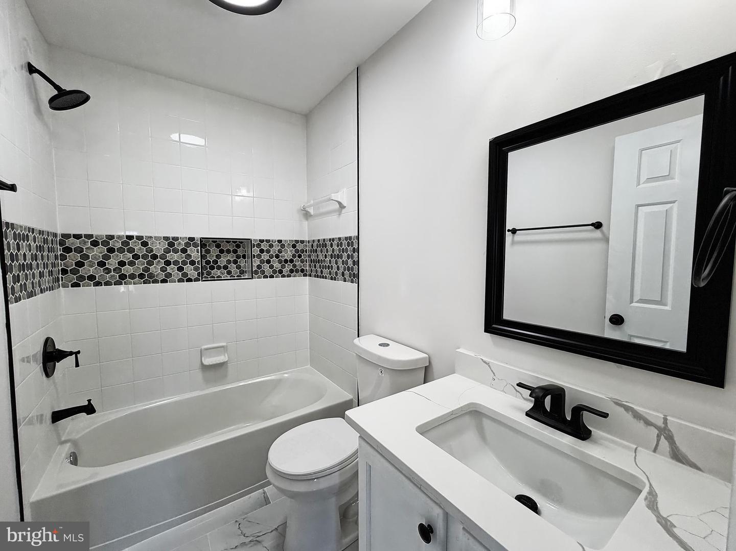1816 Graymount Way Property Photo 17