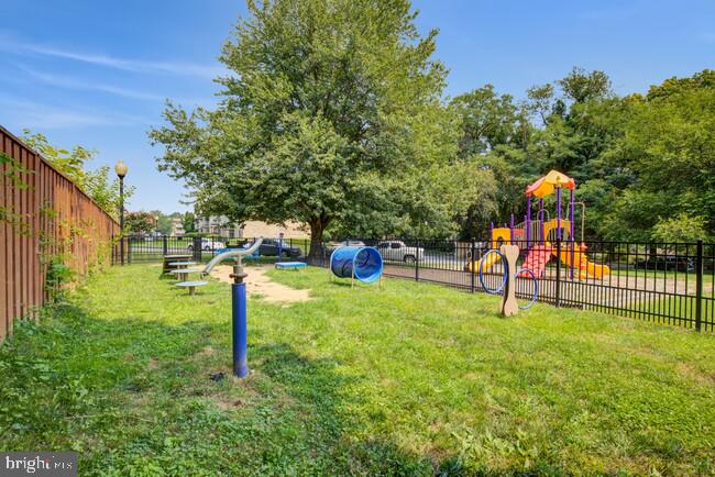 704 Country Village Dr #1a Property Photo 13