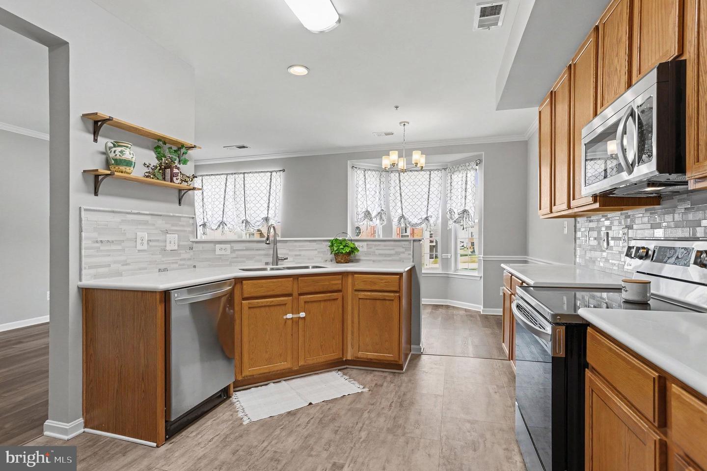 120 Mohegan Dr #a Property Photo 3