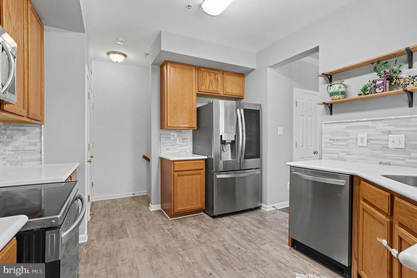 120 Mohegan Dr #a Property Photo 6