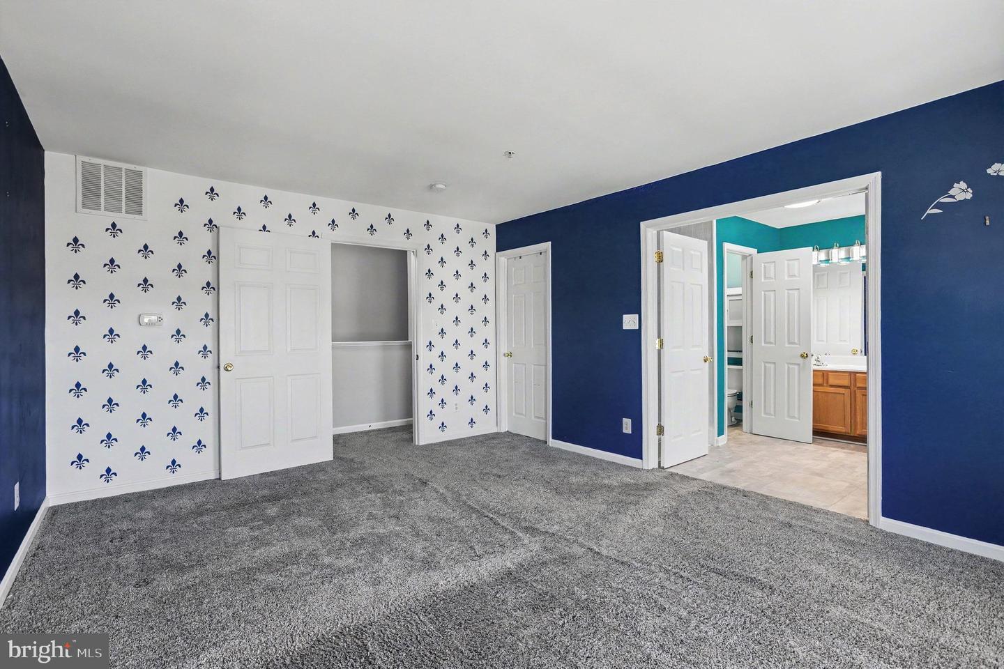 120 Mohegan Dr #a Property Photo 12