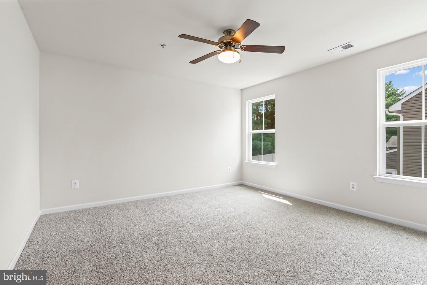 539 Potomac Rd Property Photo 39