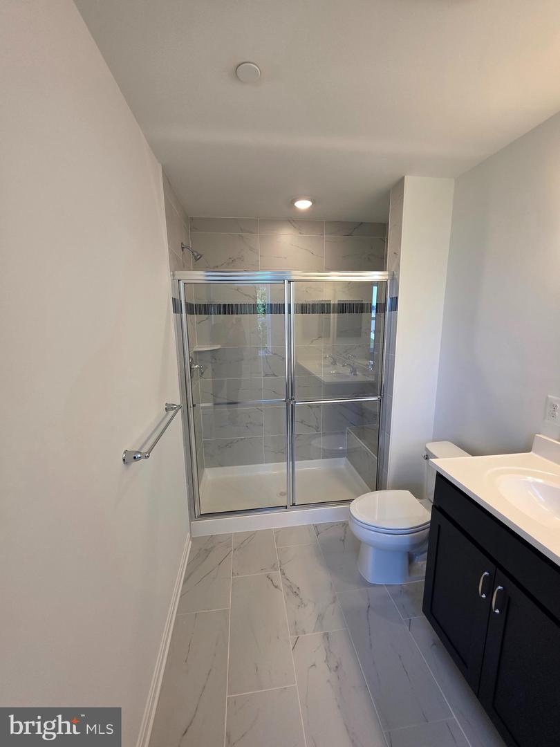 334 Aqua Sq #175 Property Photo 21