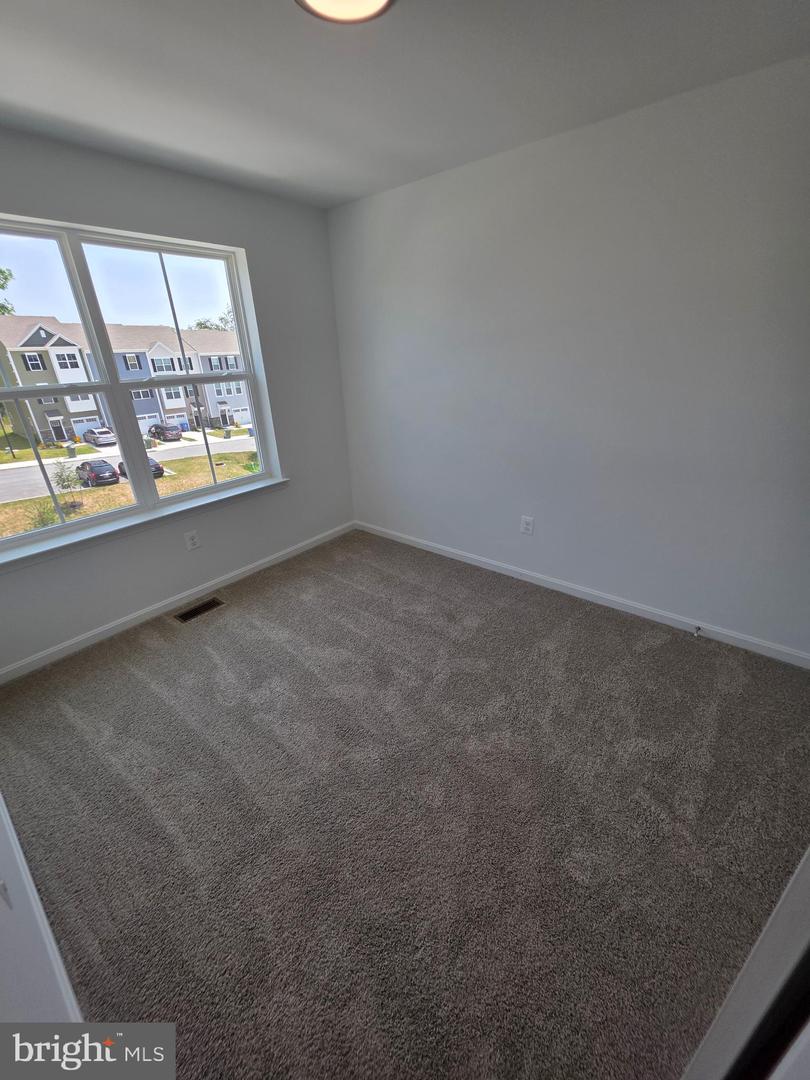 334 Aqua Sq #175 Property Photo 27
