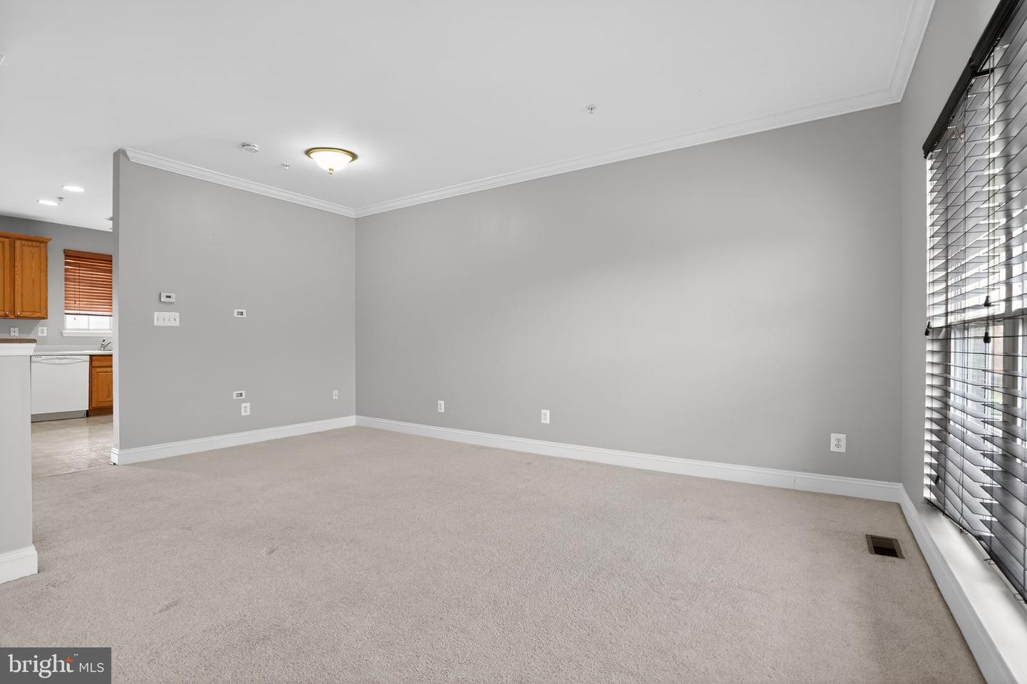 627 Berwick Ct Property Photo 4