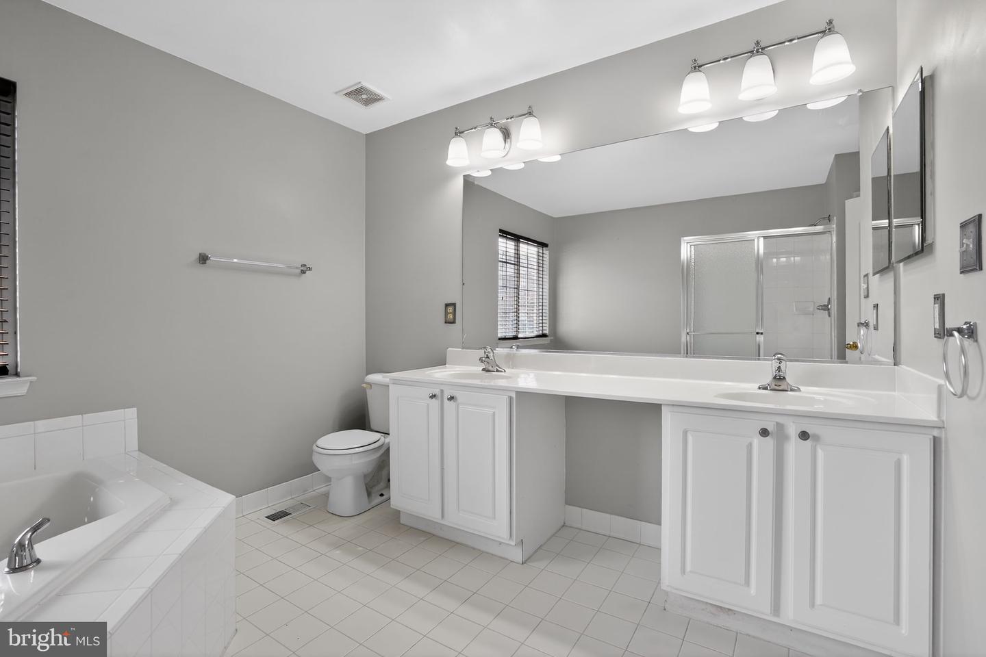 627 Berwick Ct Property Photo 20