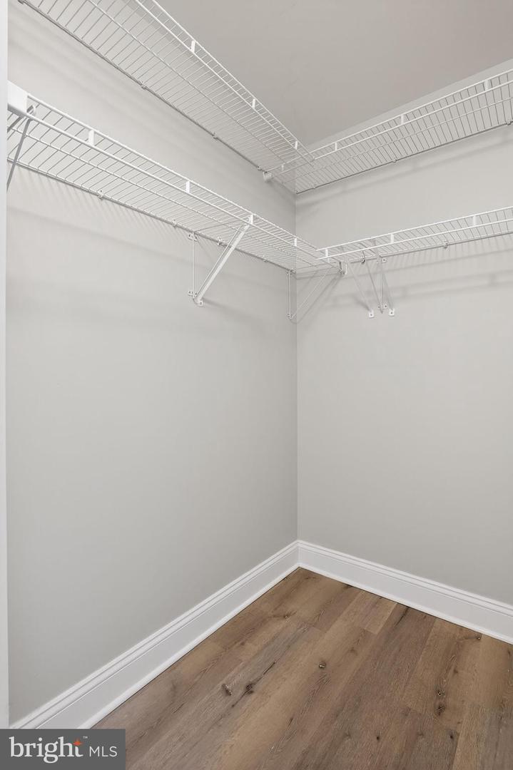 627 Berwick Ct Property Photo 21