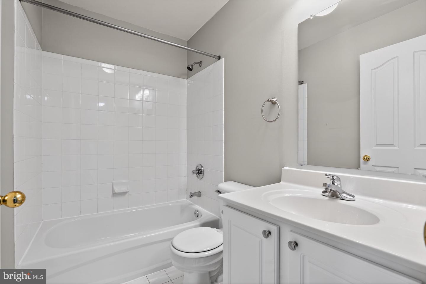 627 Berwick Ct Property Photo 24