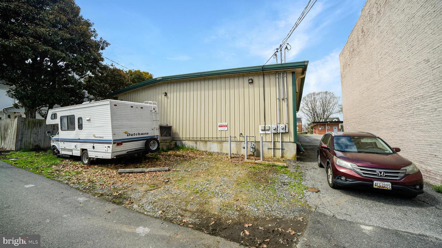 311 N Union Ave Property Photo 8
