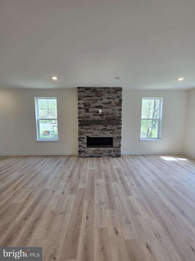 3645 Dexter Ct #154 Property Photo 12