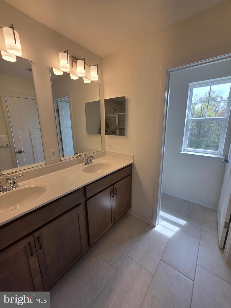 3645 Dexter Ct #154 Property Photo 23
