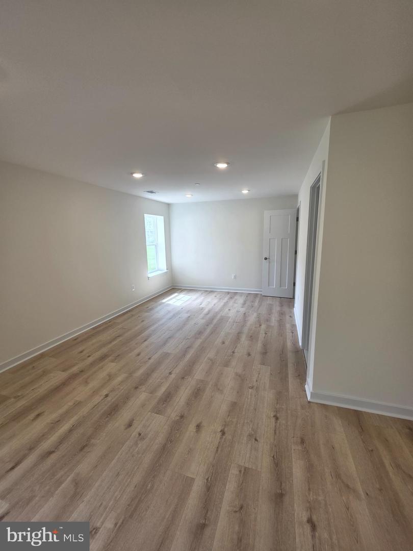3645 Dexter Ct #154 Property Photo 31