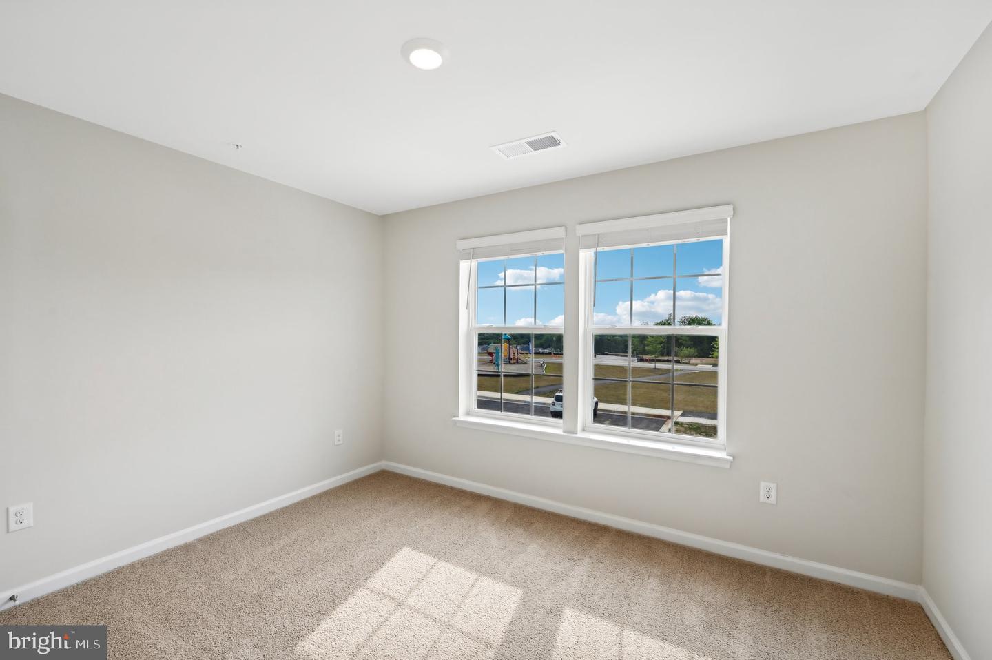 711 Managrass Dr Property Photo 24