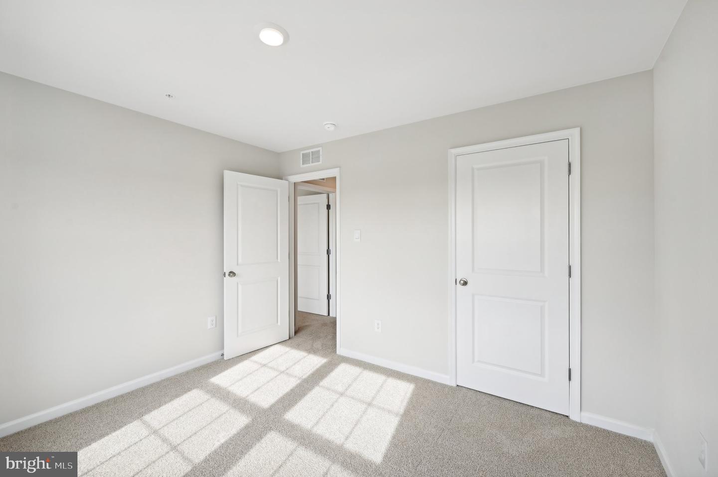 711 Managrass Dr Property Photo 26