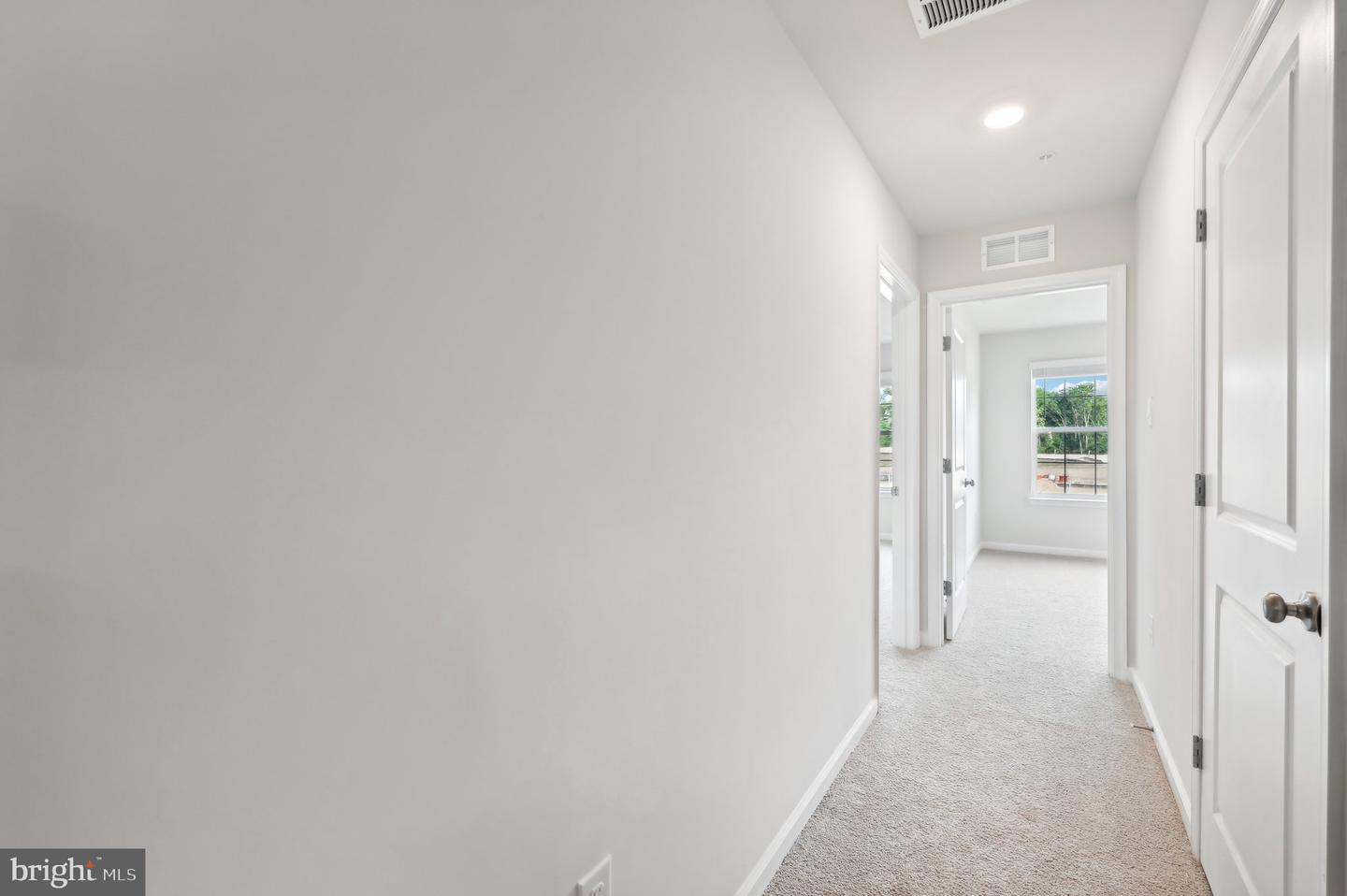 711 Managrass Dr Property Photo 27