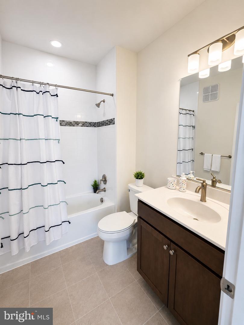 406 Bold Ruler Ct #303 Property Photo 4