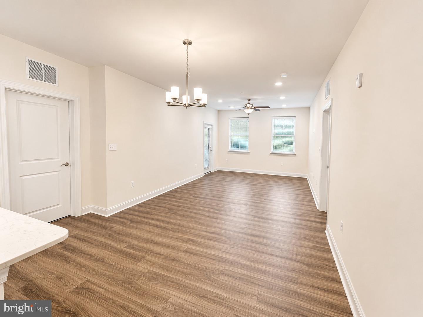 406 Bold Ruler Ct #303 Property Photo 5