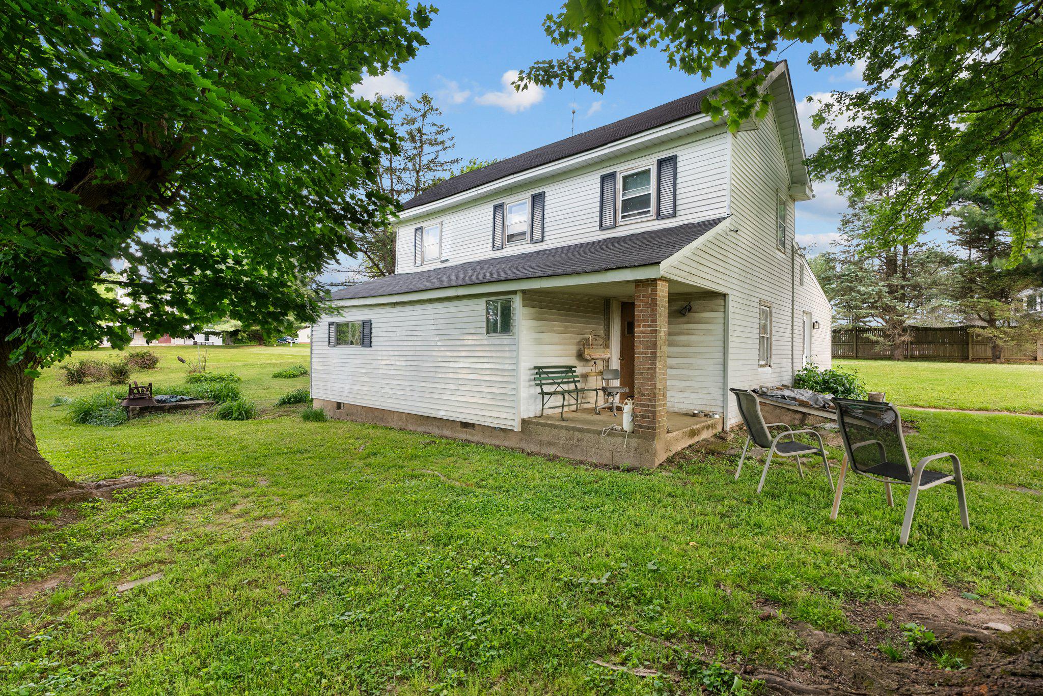 3335 Charles St Property Photo 1
