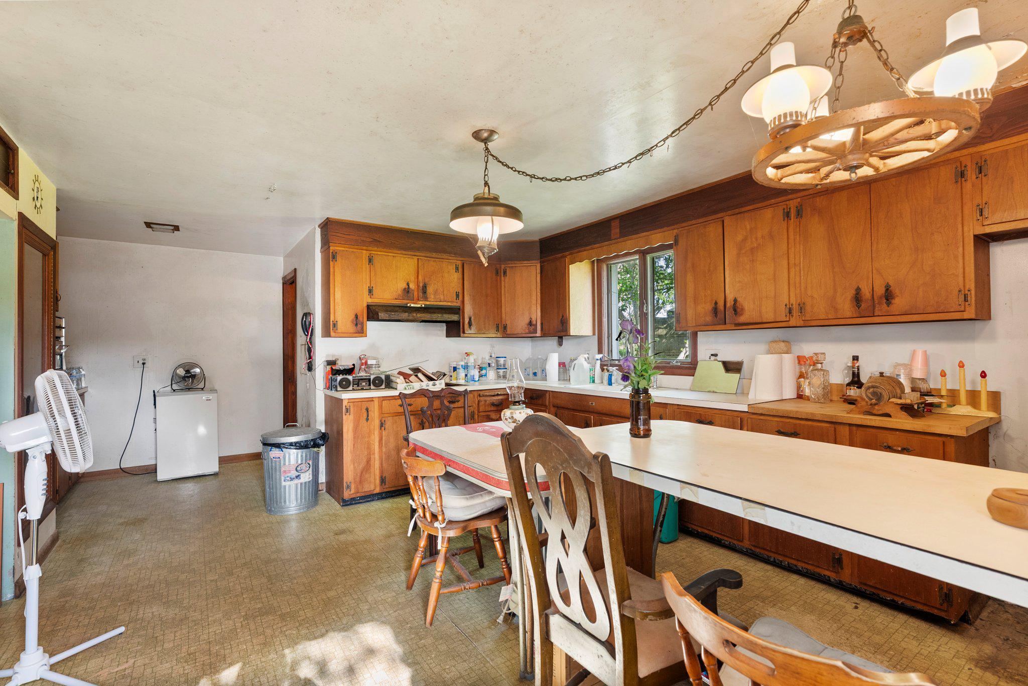 3335 Charles St Property Photo 9