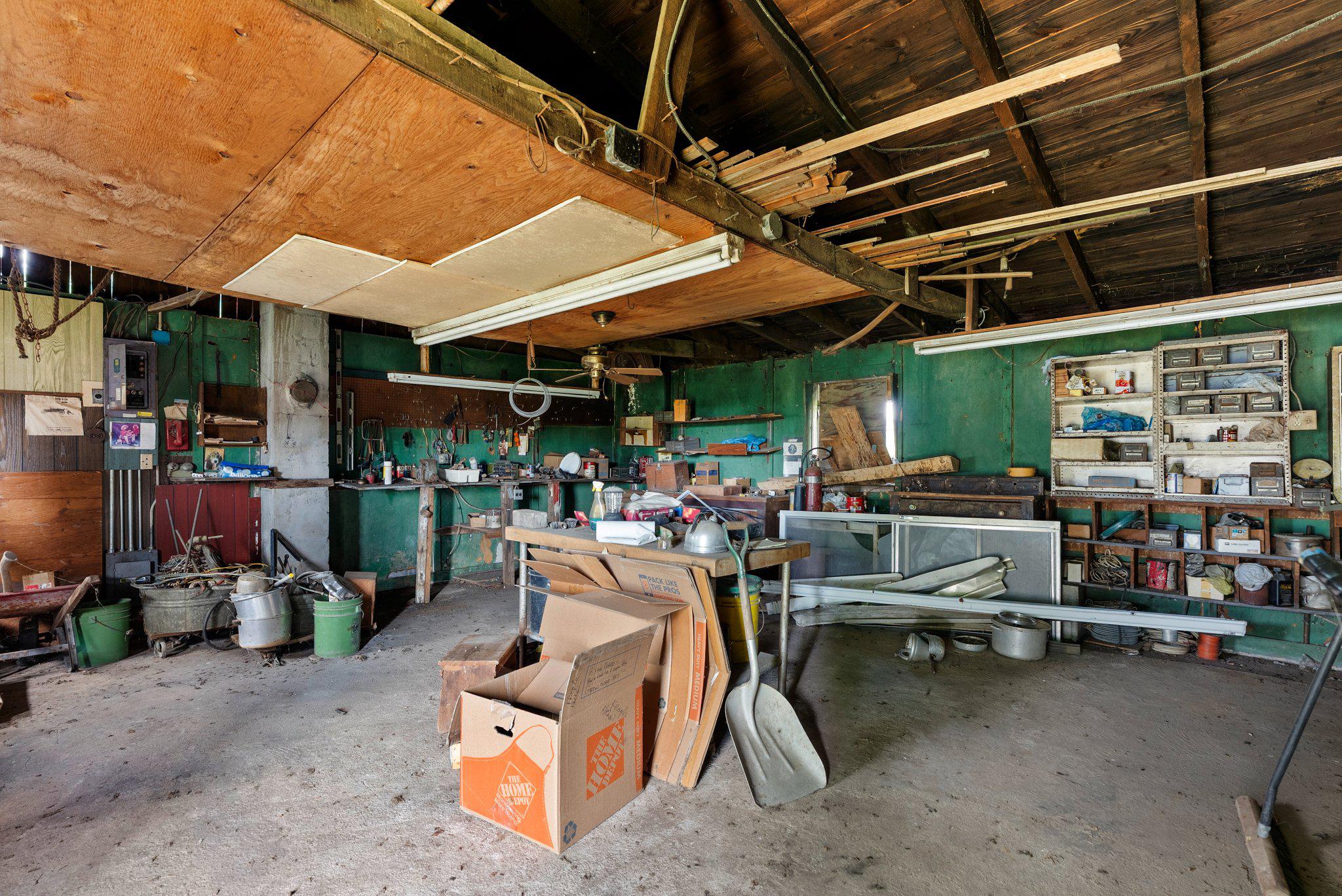 3335 Charles St Property Photo 24