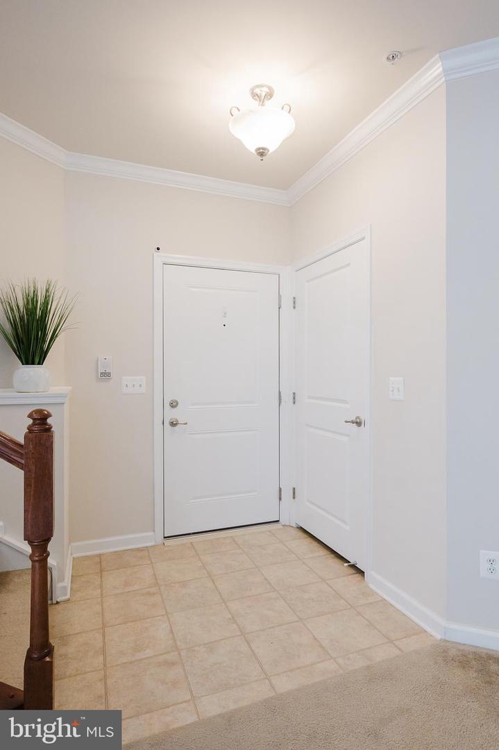 303 Lothian Way #303 Property Photo 18