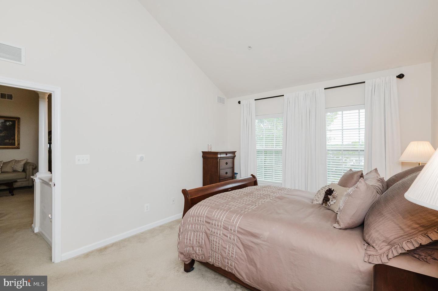 303 Lothian Way #303 Property Photo 28