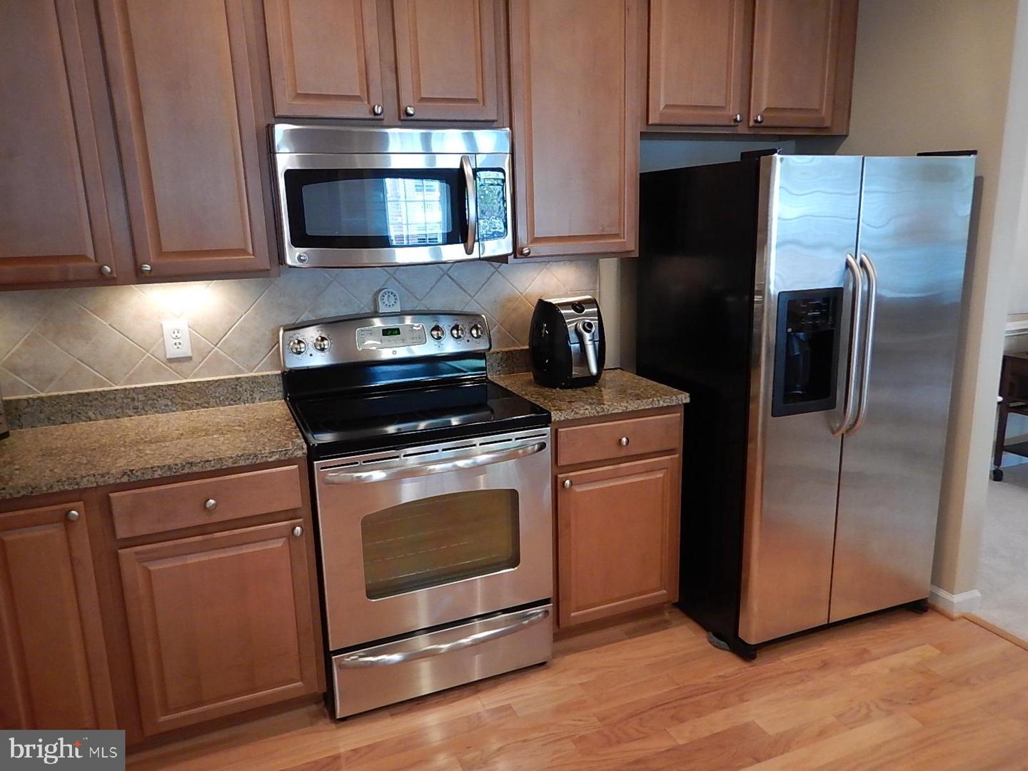 633 Wallingford Rd #201 Property Photo 10