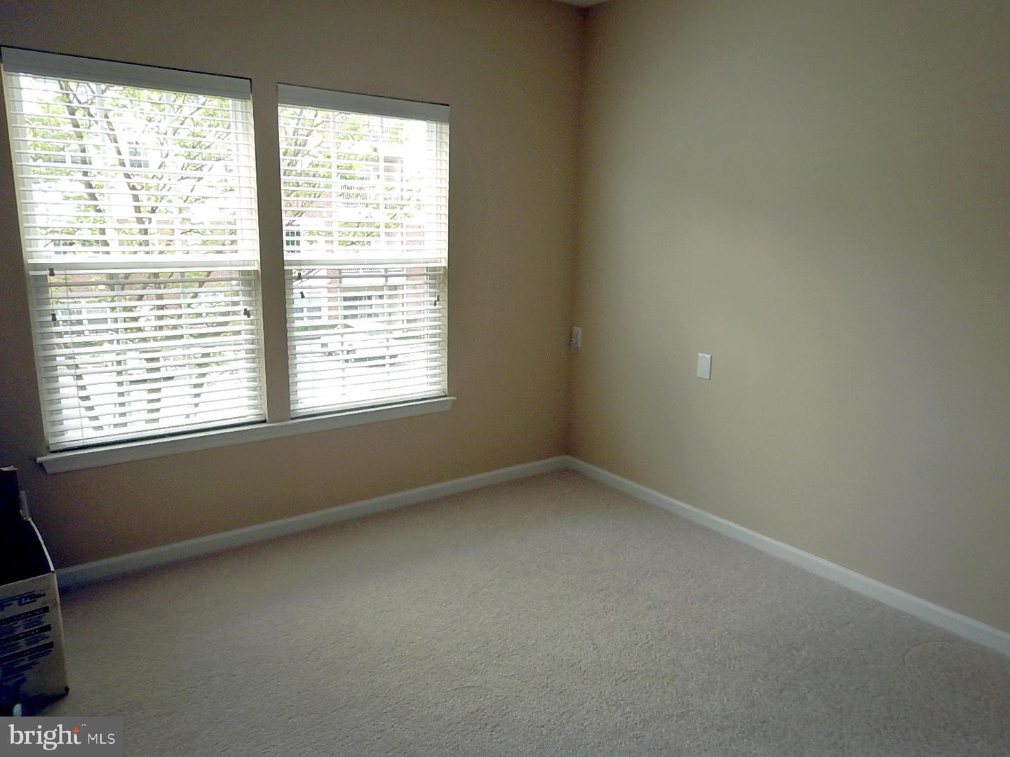 633 Wallingford Rd #201 Property Photo 15