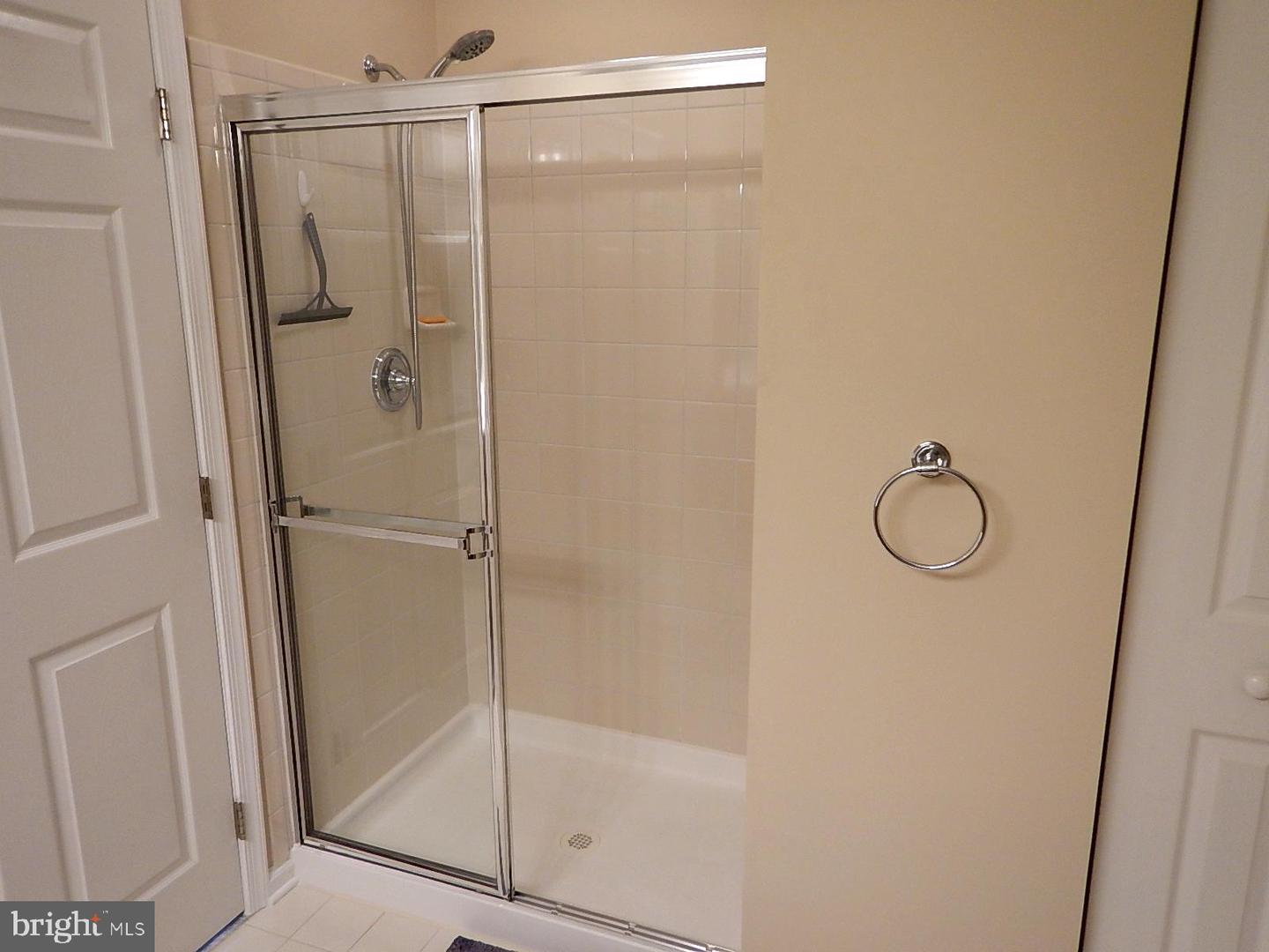 633 Wallingford Rd #201 Property Photo 22