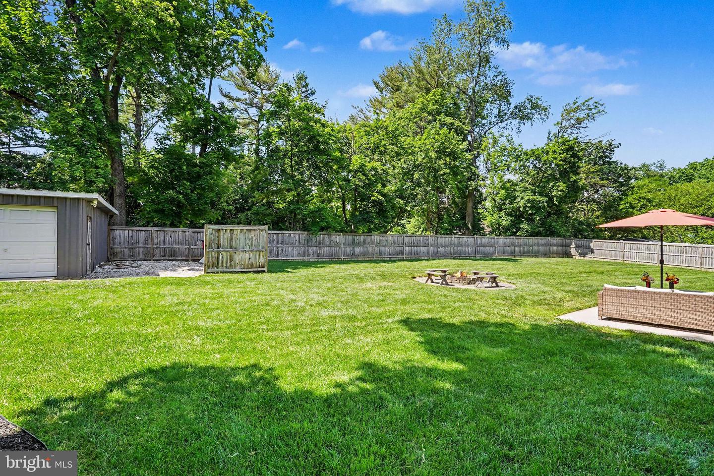 6 E Macphail Rd Property Photo 34