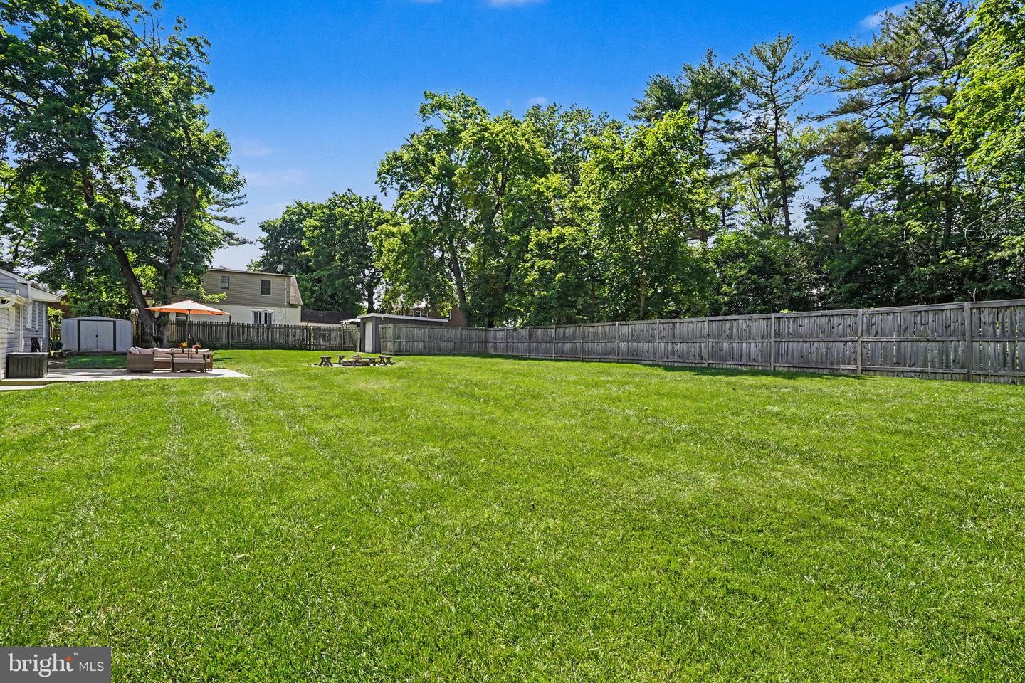6 E Macphail Rd Property Photo 35