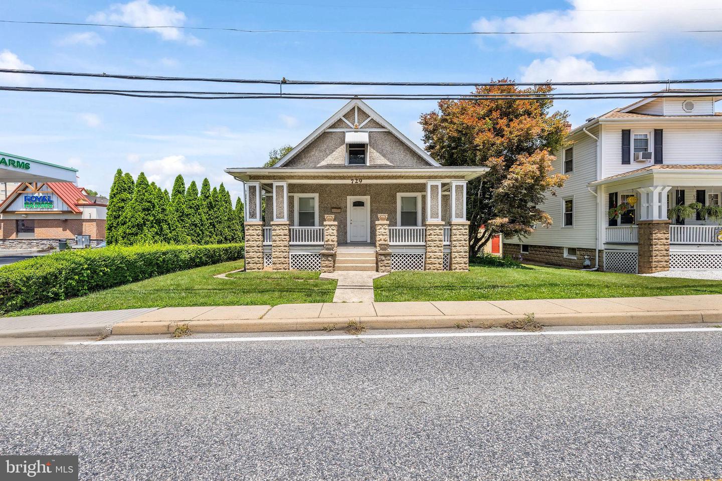 729 REVOLUTION ST Property Photo 1