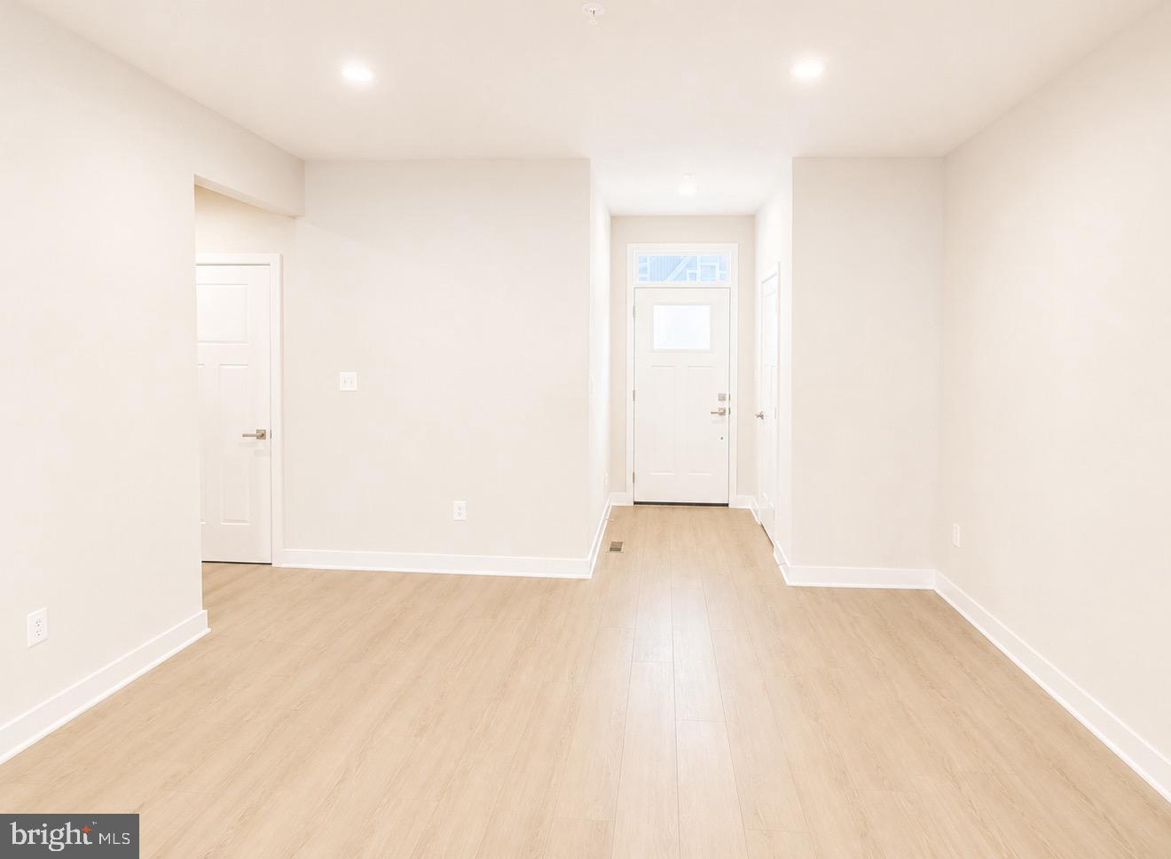 2428 Steamboat Way Property Photo 10