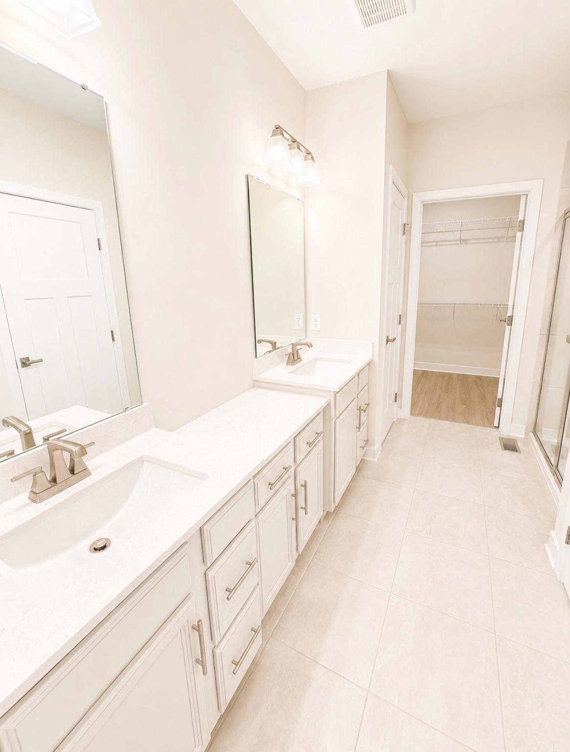 2428 Steamboat Way Property Photo 16