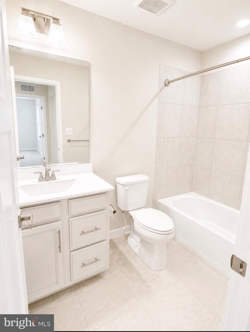 2428 Steamboat Way Property Photo 24