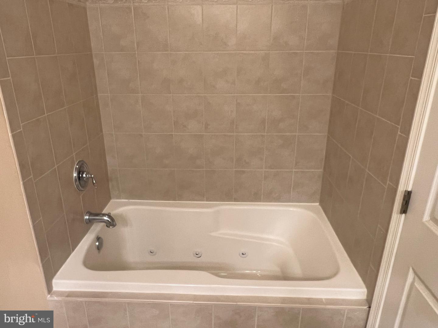 812 Long Dr #812-f Property Photo 17
