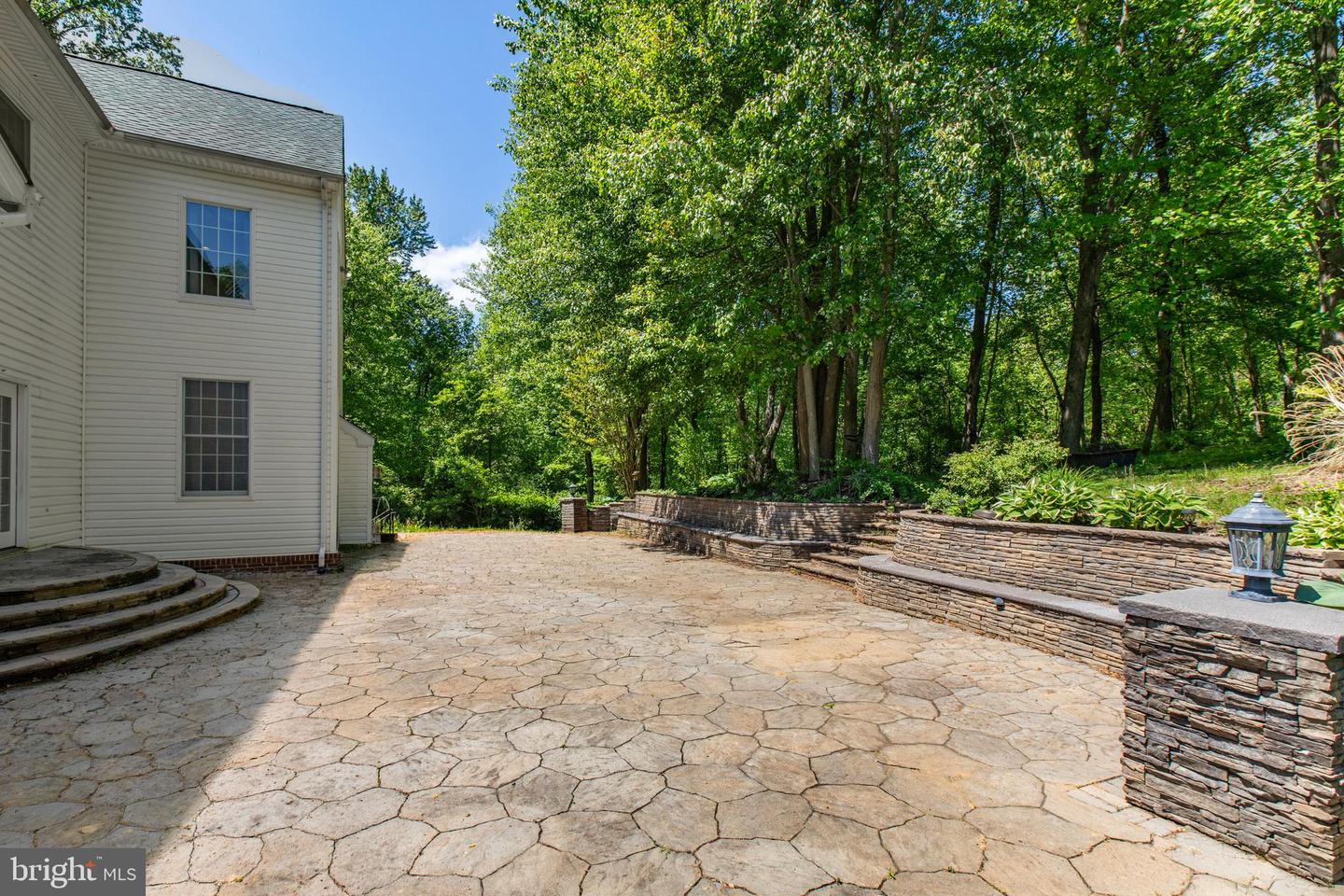 1601 Rushing Stream Ct Property Photo 5
