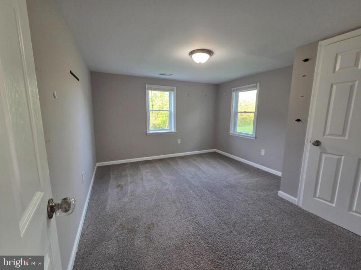 1533 Mitchell Ln Property Photo 11