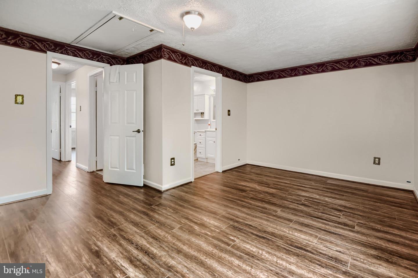 3234 Split Oak Ct Property Photo 9