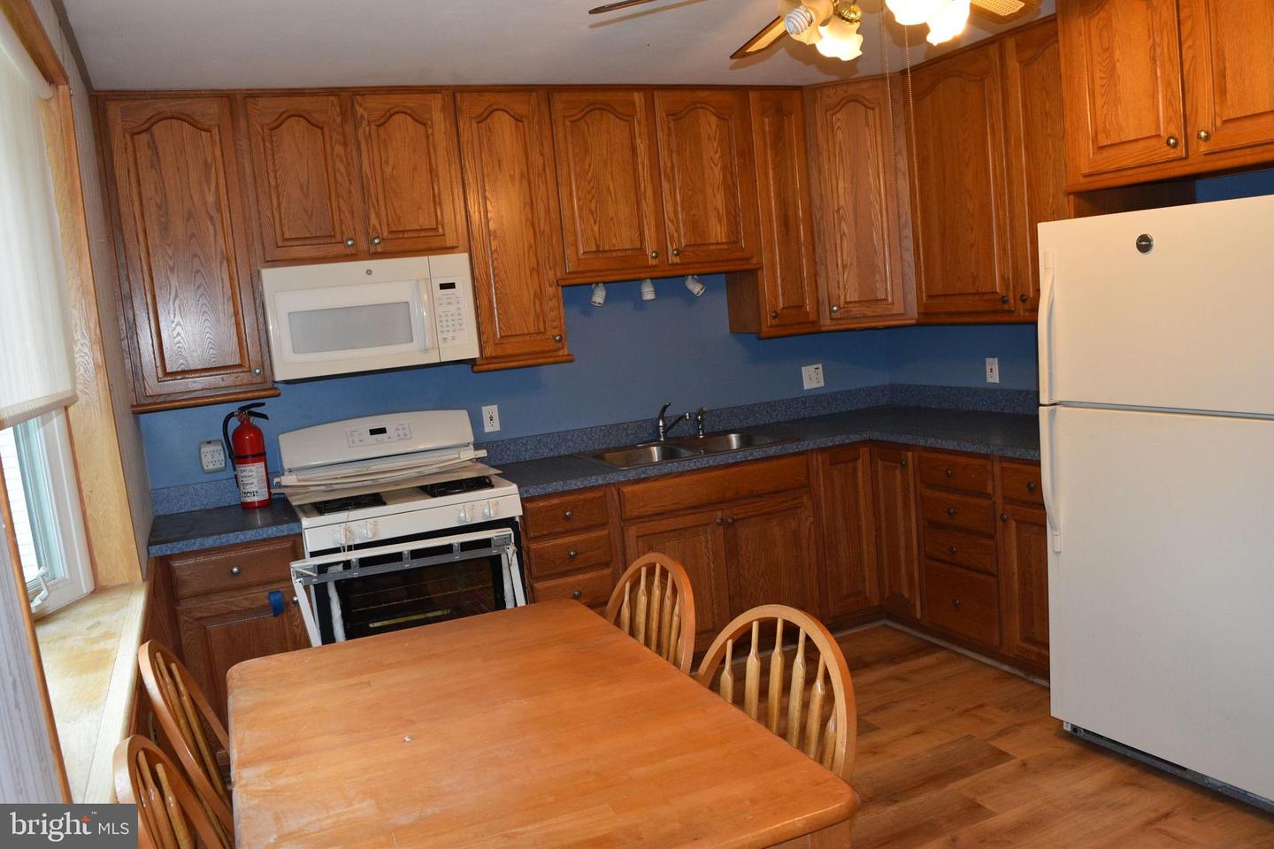631 Webb St Property Photo 15