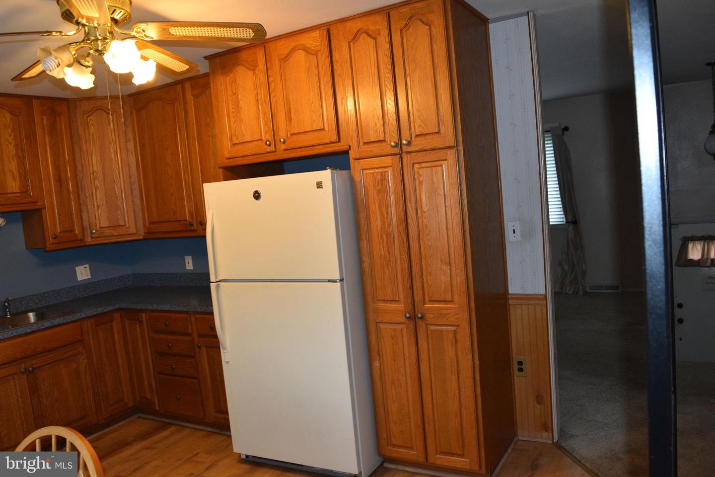 631 Webb St Property Photo 16