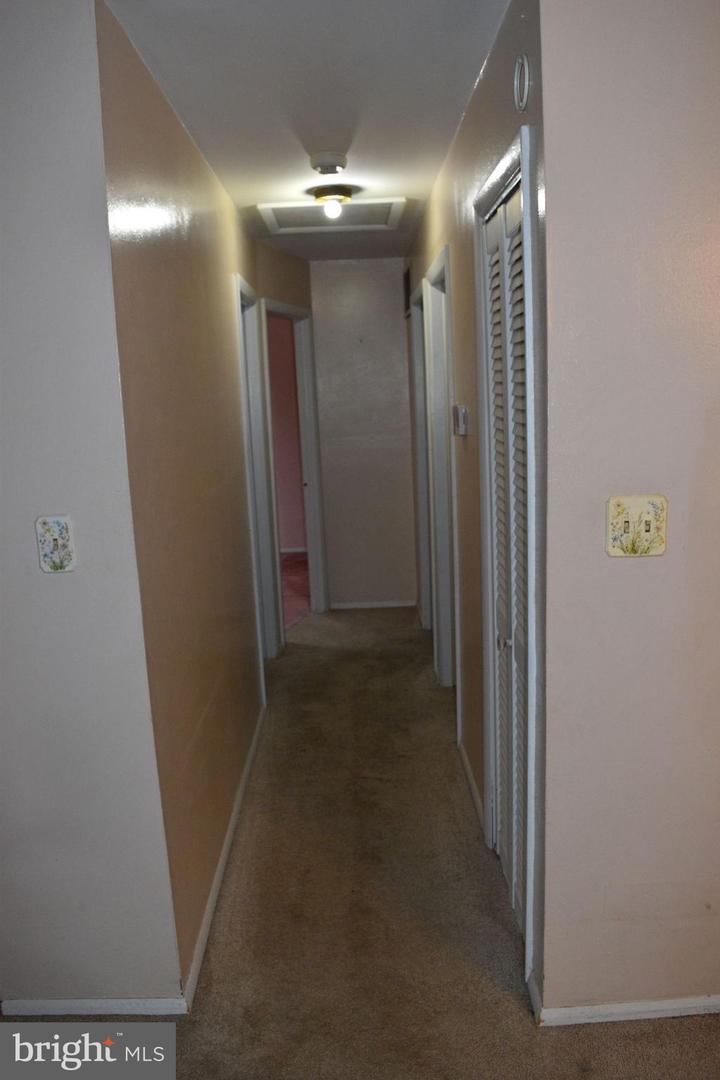 631 Webb St Property Photo 18