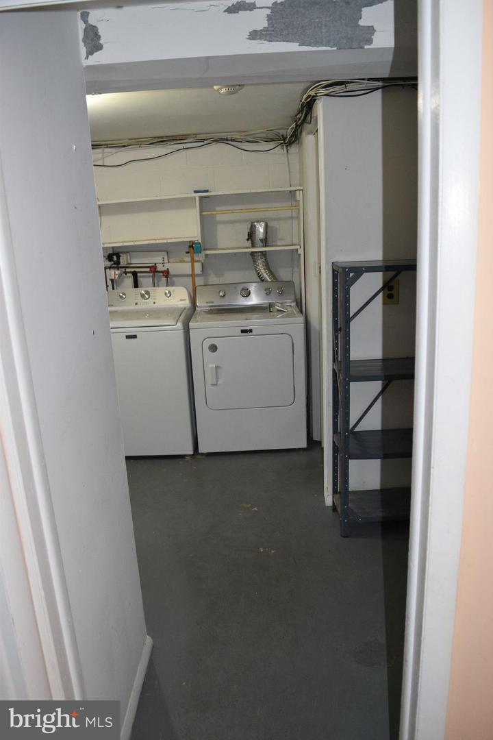 631 Webb St Property Photo 47