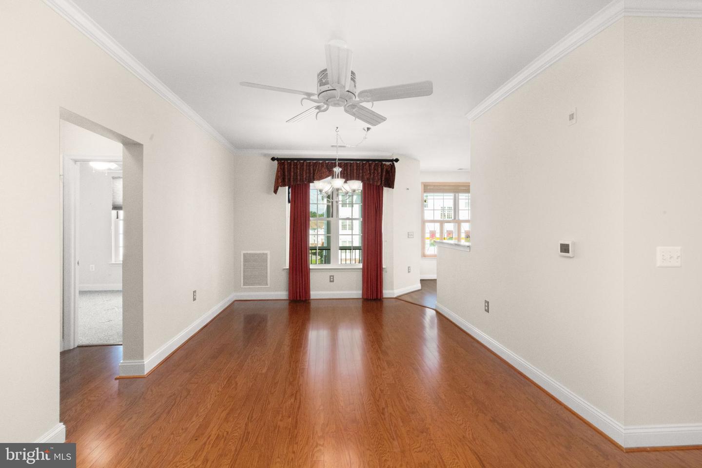 1818 Selvin Dr #301 Property Photo 6