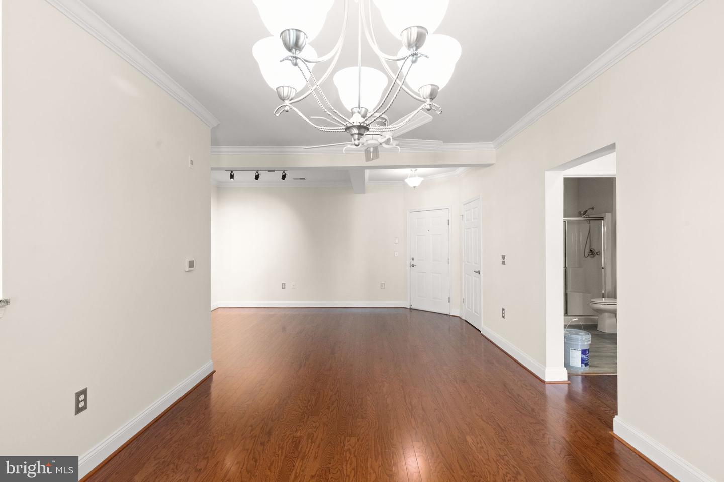 1818 Selvin Dr #301 Property Photo 7