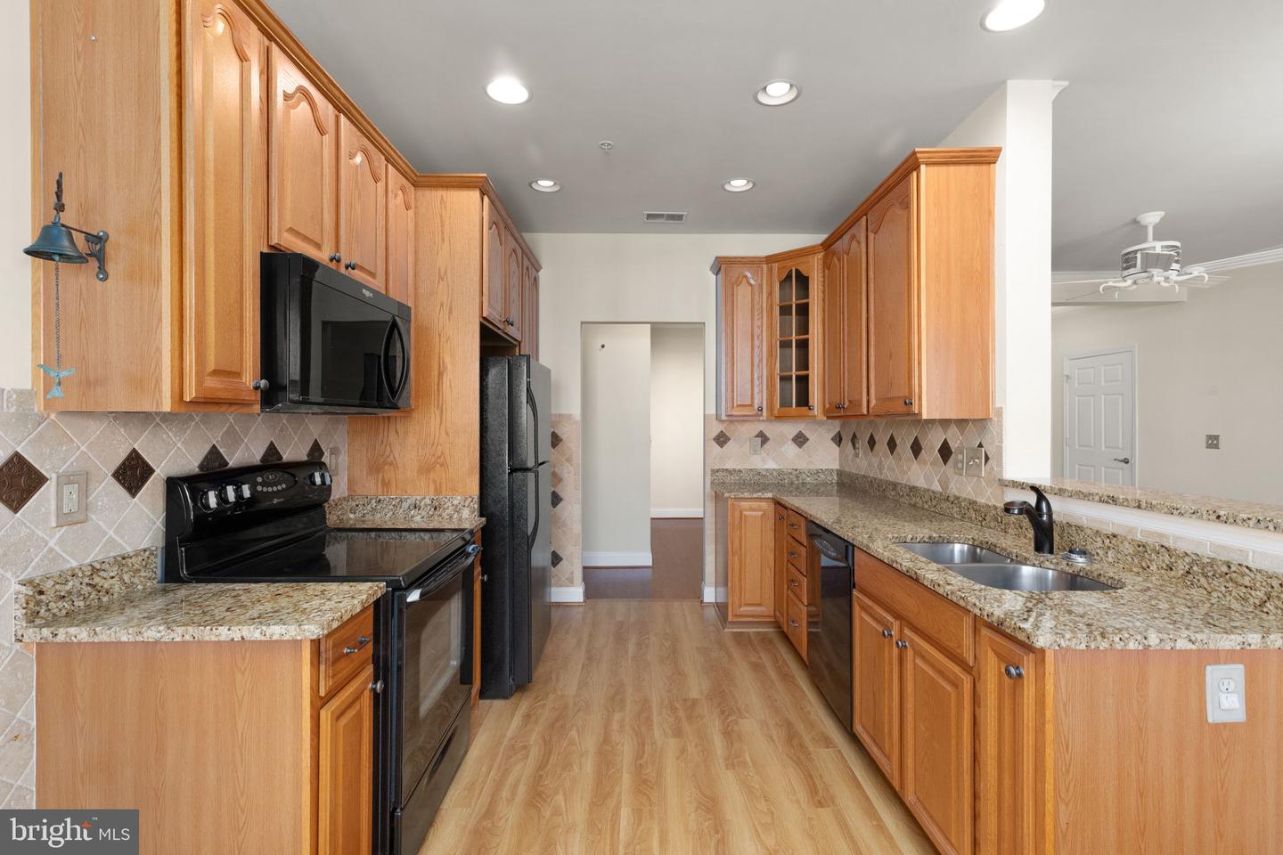 1818 Selvin Dr #301 Property Photo 10